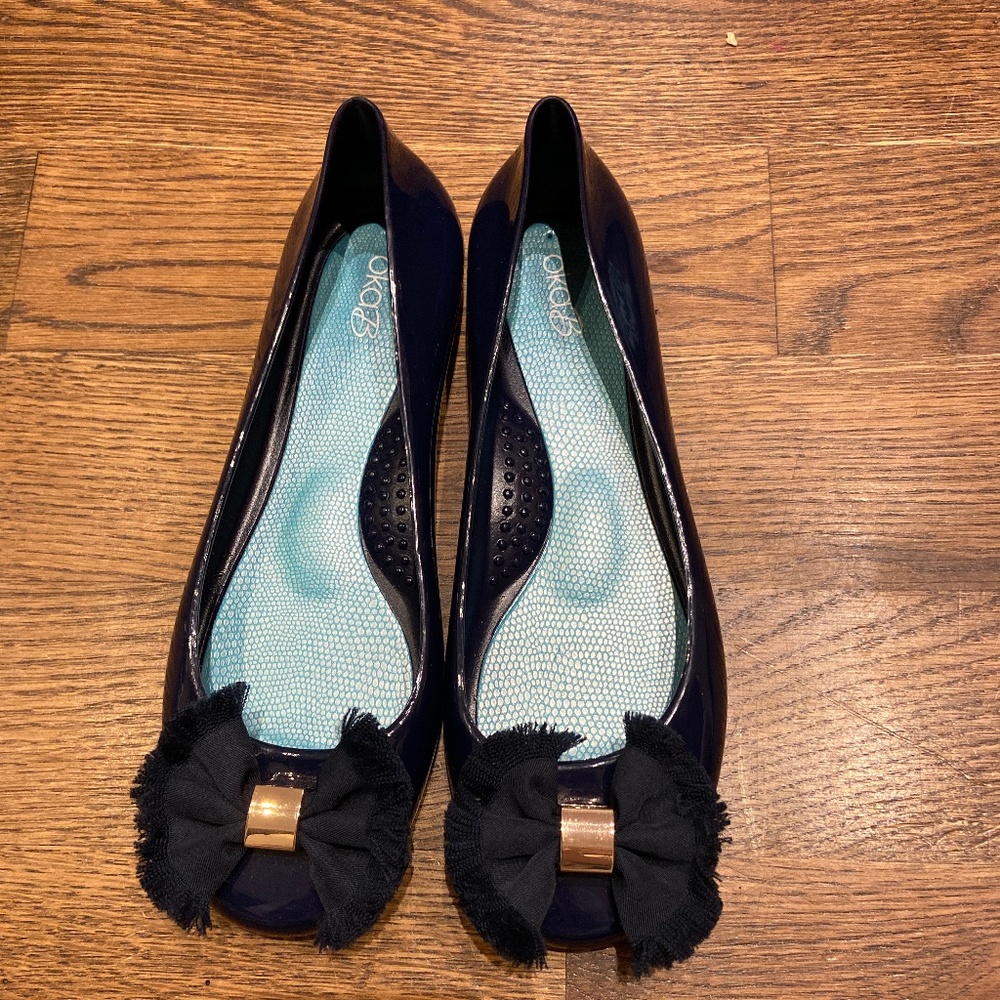 Navy shoes with bows